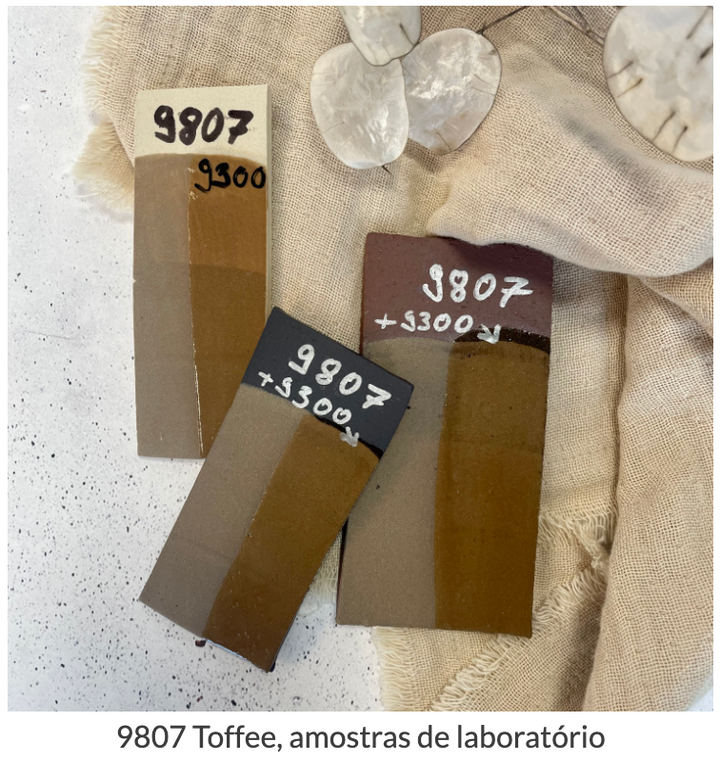 9807 ENGOBE ALTA CARAMELO