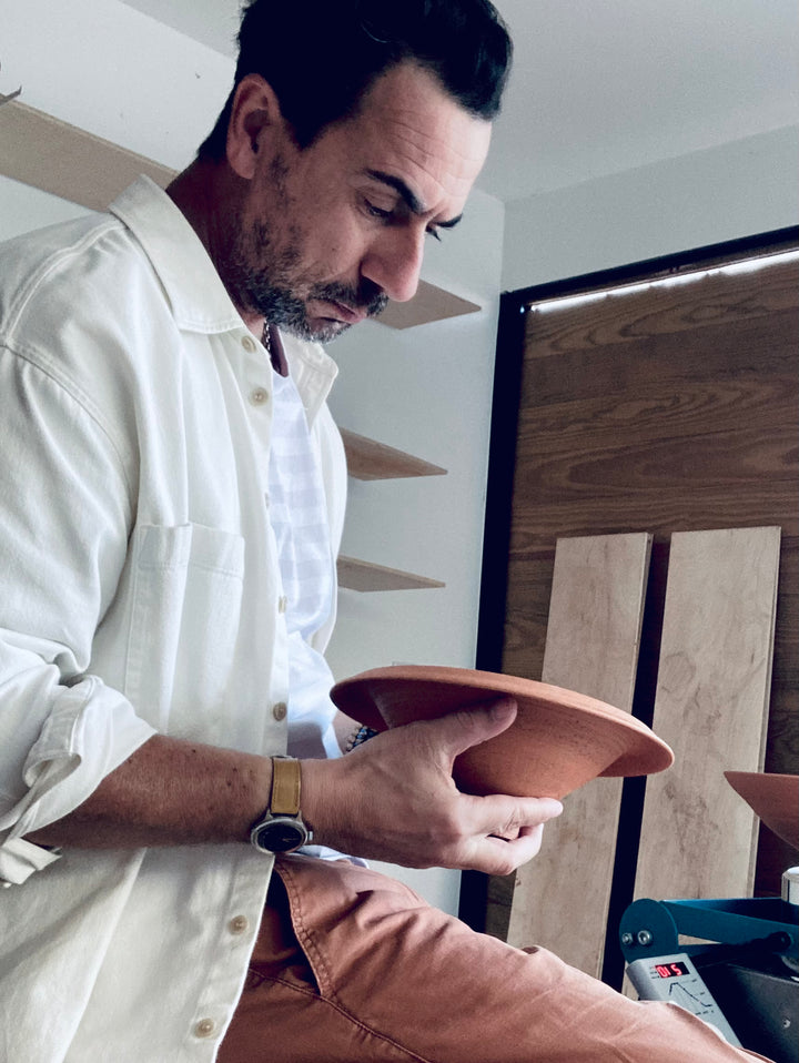 WORKSHOP MENOS É TUDO | Minimalismo Japonês na Roda de Oleiro