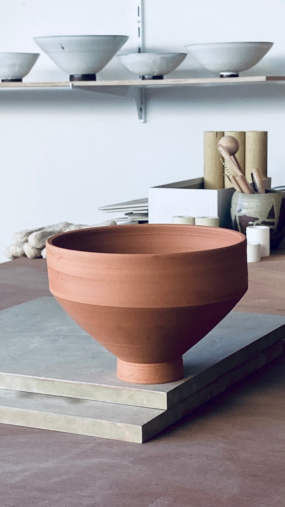 WORKSHOP MENOS É TUDO | Minimalismo Japonês na Roda de Oleiro