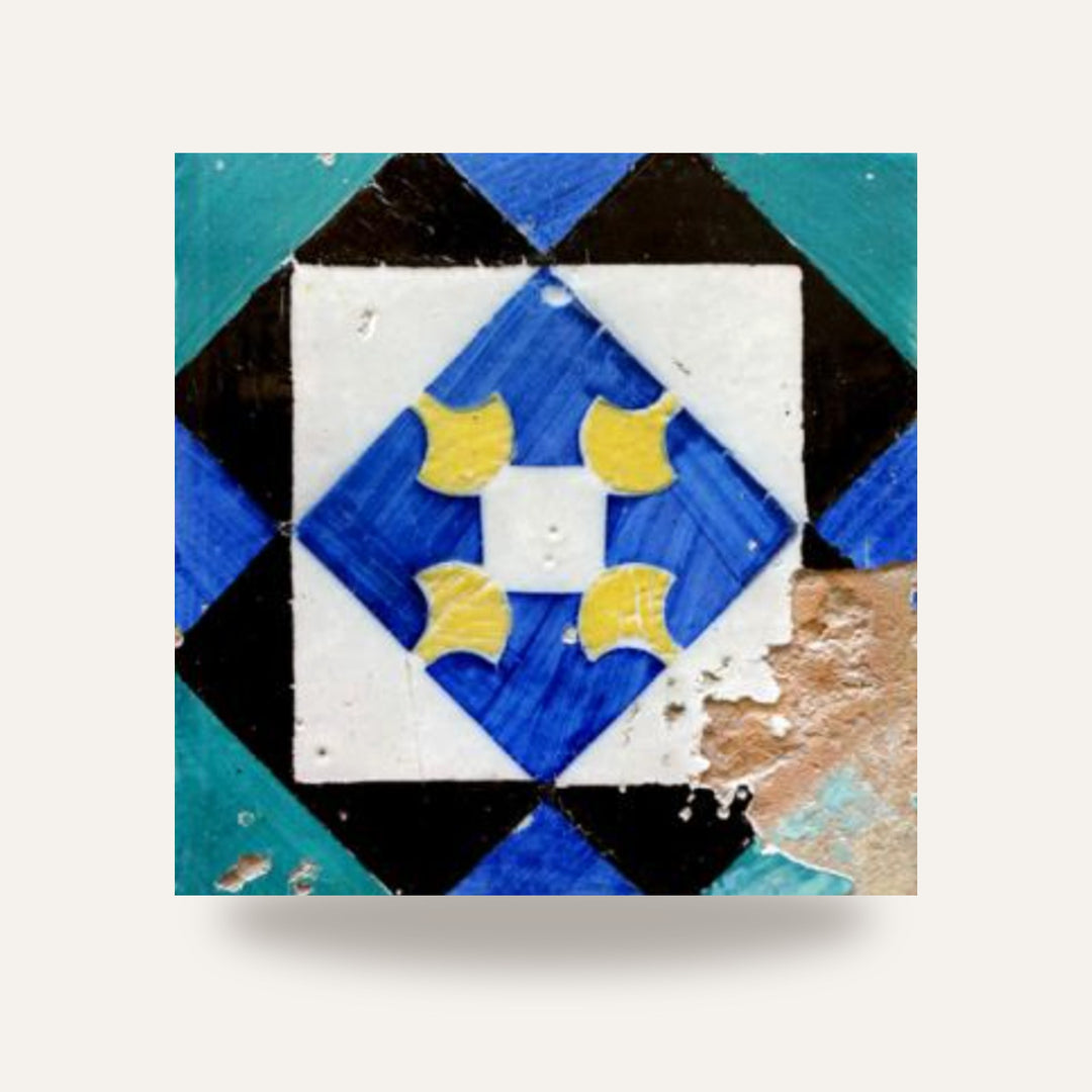 LIVRO 'Azulejos Padrão - Lisboa' — amostra cozida