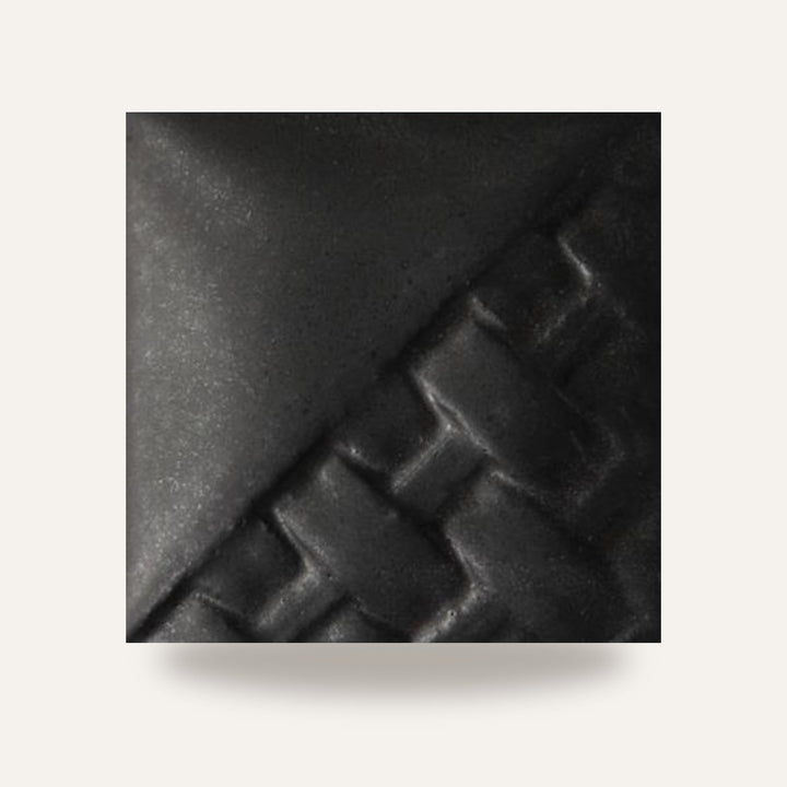 STONEWARE SW-140 BLACK MATE — amostra cozida