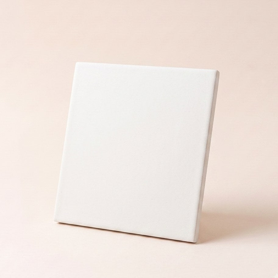 TRP 7 TRANSP. BRILHANTE PORCELANA — amostra cozida